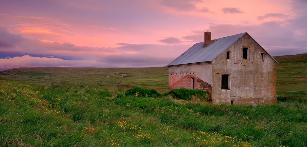Abandon-Farm-House-Laugar-Rueb-Iceland-Book