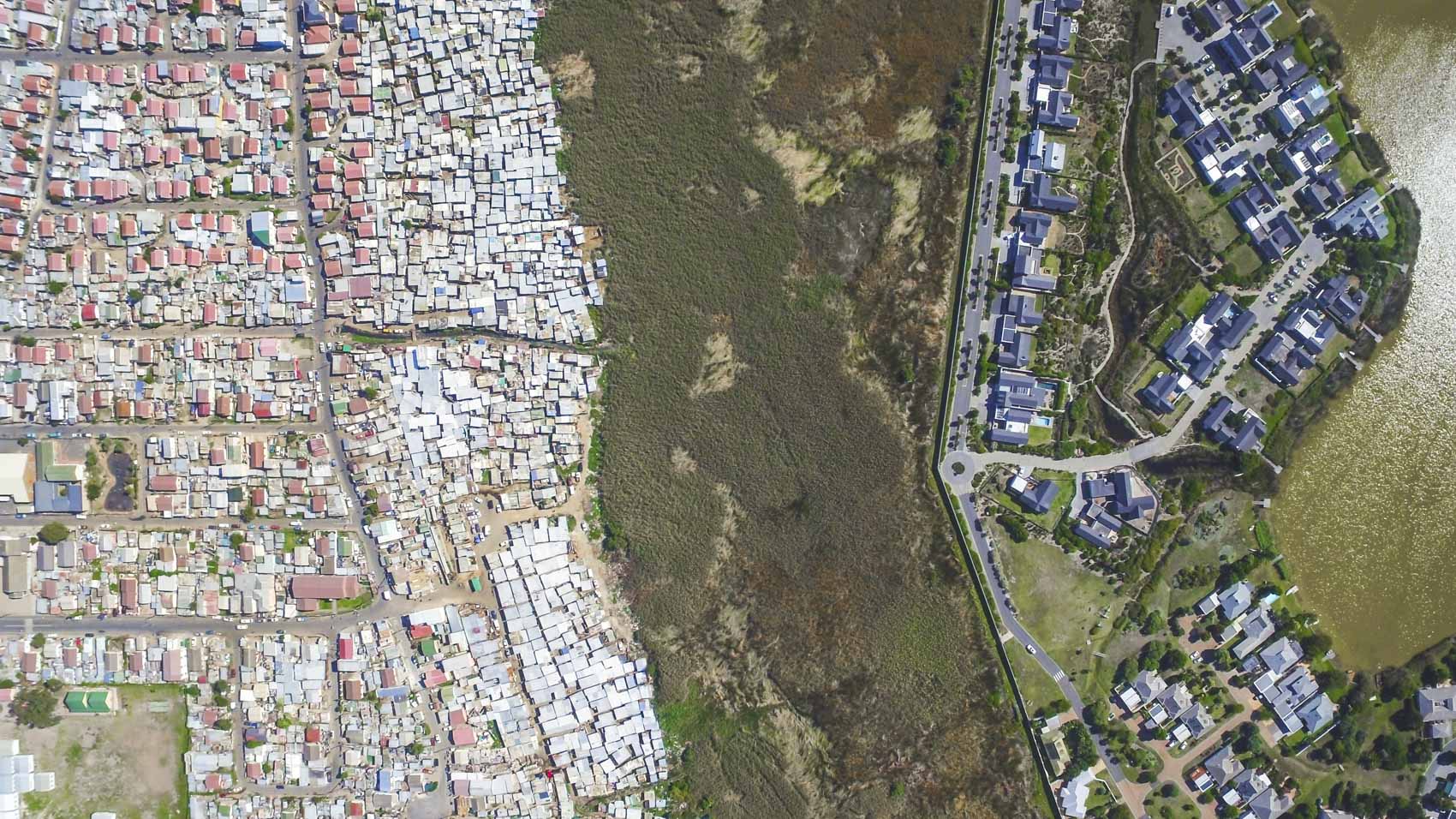 Powerful Aerial Photographs Illustrate Social Inequality in South Africa -  Resource Travel